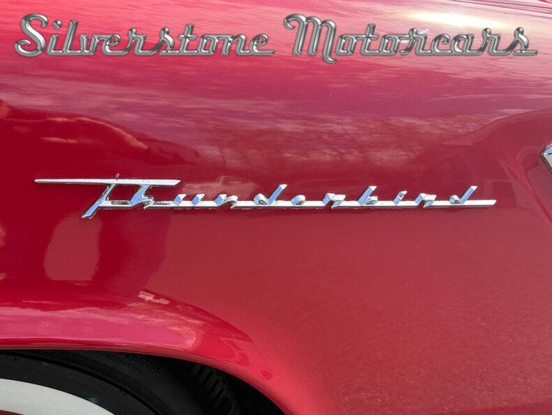 1957 Ford Thunderbird