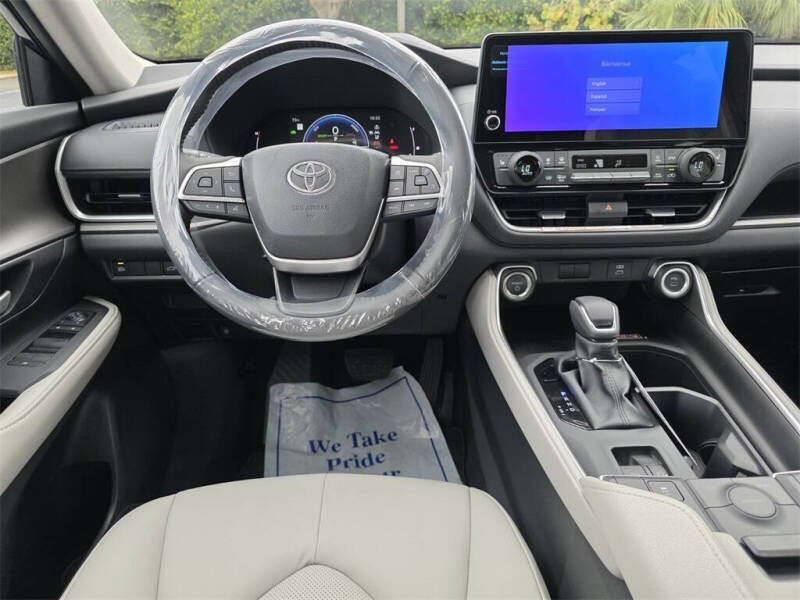 2026 Toyota Grand Highlander Hybrid XLE