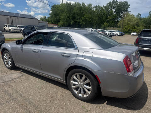 2018 Chrysler 300 Touring
