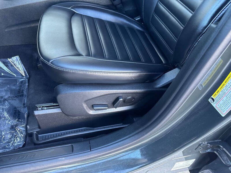 2024 Ford Edge