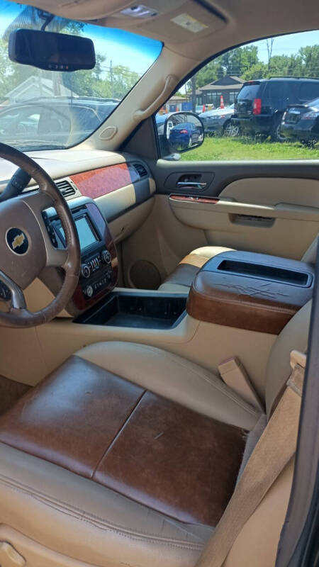 2013 Chevrolet Avalanche LS Black Diamond