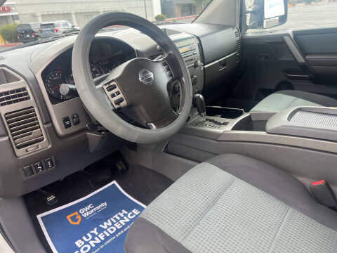 2005 Nissan Titan SE