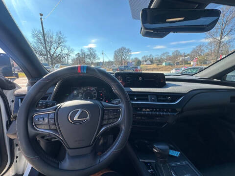 2021 Lexus UX 250h Luxury