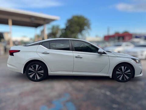 2021 Nissan Altima 2.5 SV