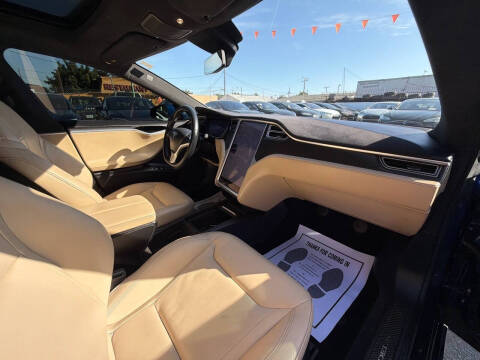 2016 Tesla Model S 75D