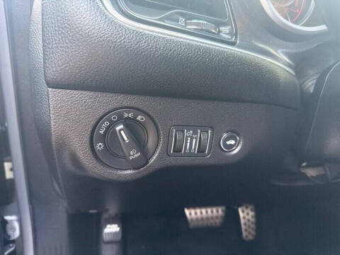 2015 Dodge Challenger SXT Plus