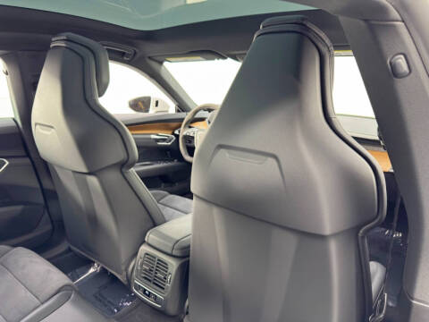 2022 Audi e-tron GT quattro Premium Plus