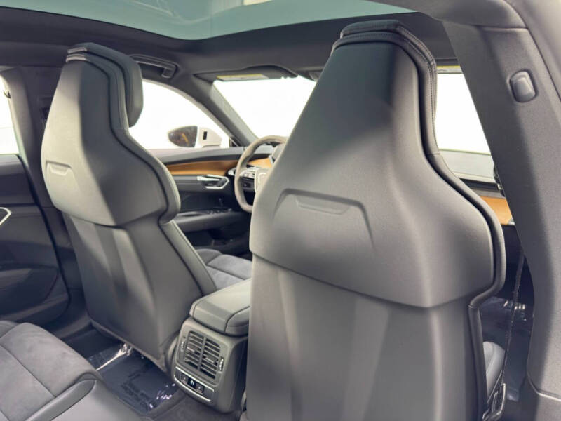 2022 Audi e-tron GT quattro Premium Plus