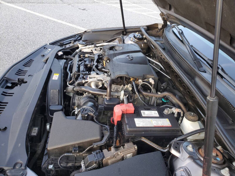 2020 Toyota Camry SE