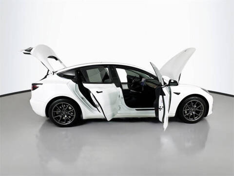 2022 Tesla Model 3 Long Range