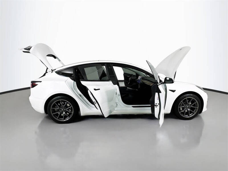 2022 Tesla Model 3 Long Range