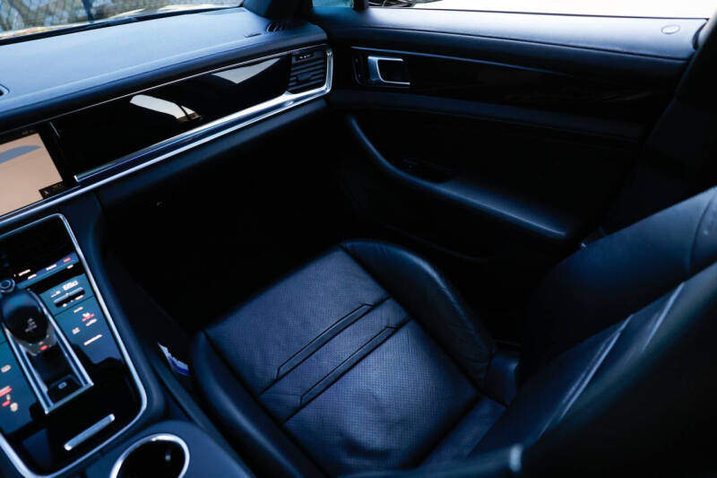 2018 Porsche Panamera