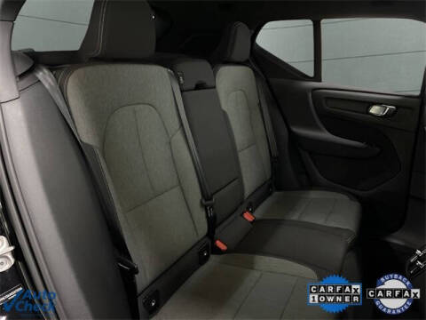 2025 Volvo XC40 B5 Core Bright Theme