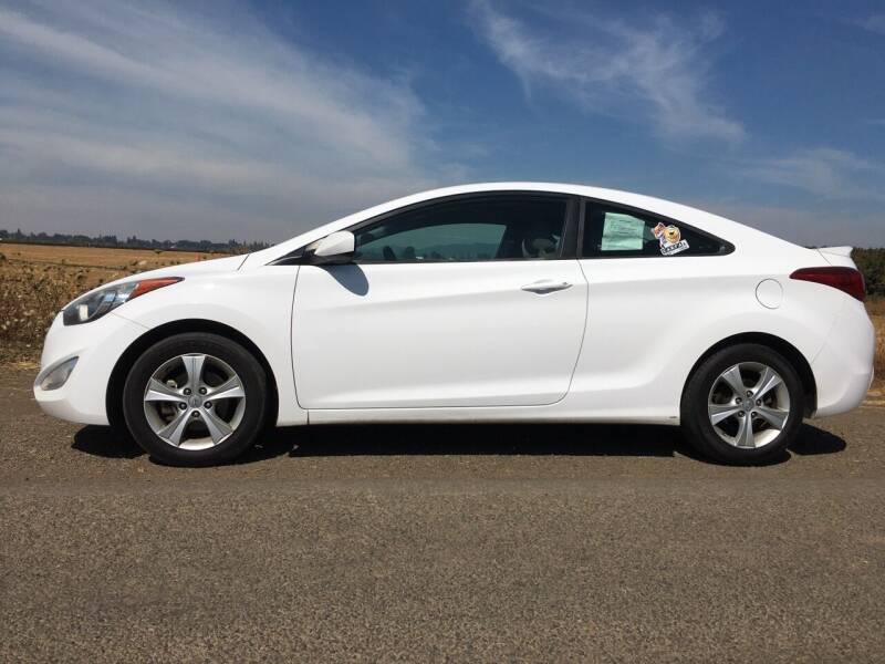 2013 Hyundai Elantra Coupe for sale at M AND S CAR SALES LLC in Independence OR
