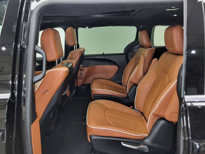 2025 Chrysler Pacifica Pinnacle