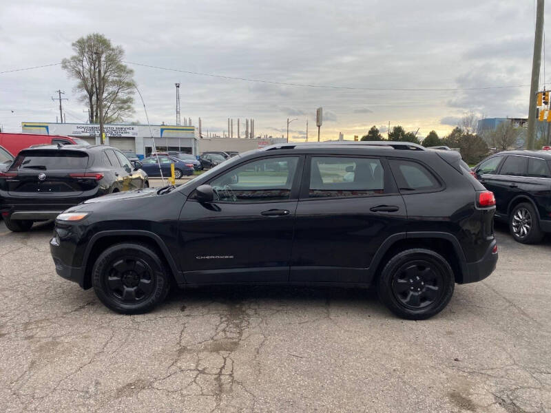 2016 Jeep Cherokee Sport