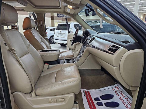 2013 Cadillac Escalade Luxury