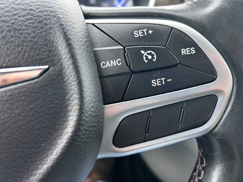 2017 Chrysler Pacifica Touring-L Plus