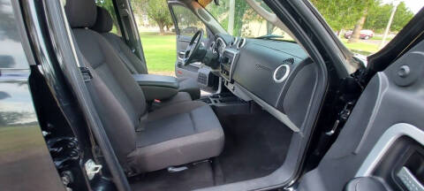 2008 Mitsubishi Raider LS