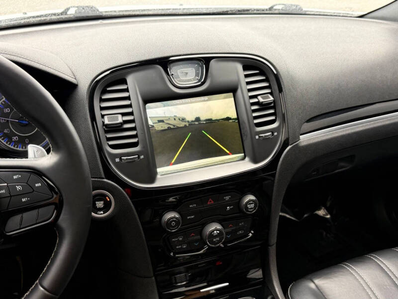 2017 Chrysler 300 S