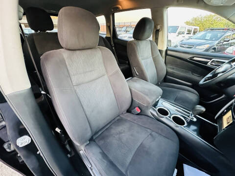 2016 Nissan Pathfinder S