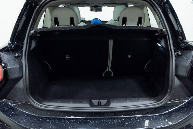 2025 MINI Hardtop 2 Door Cooper Signature Trim