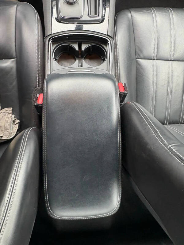 2023 Chrysler 300 S V6