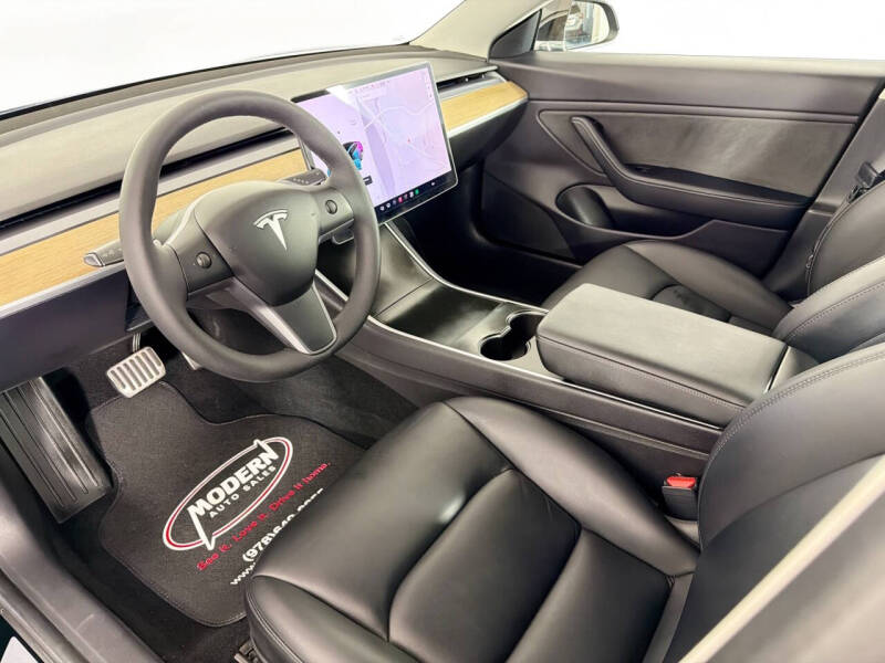 2019 Tesla Model 3 Standard Range Plus
