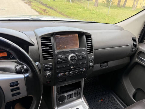 2008 Nissan Pathfinder SE