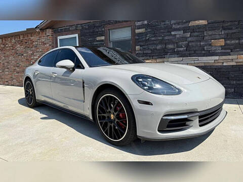 2017 Porsche Panamera 4