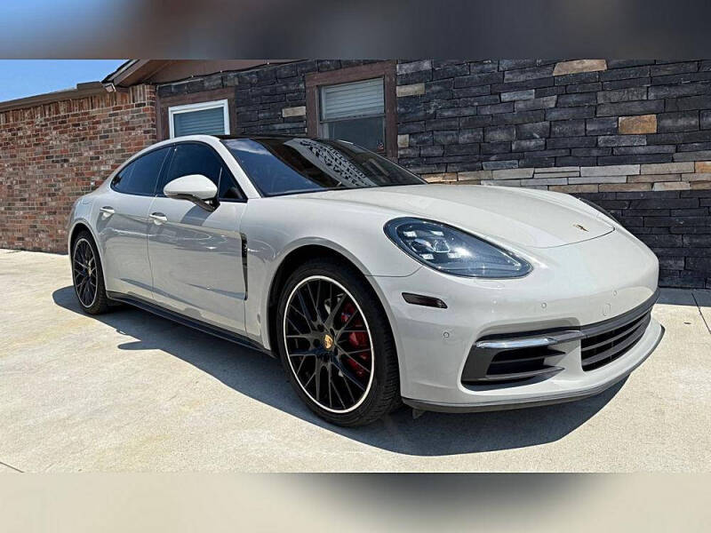 2017 Porsche Panamera 4