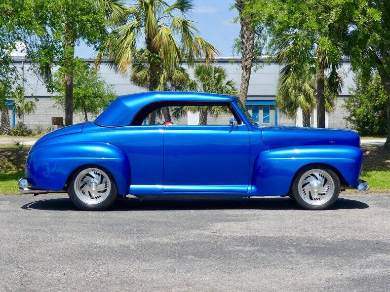 1948 Ford Super Deluxe
