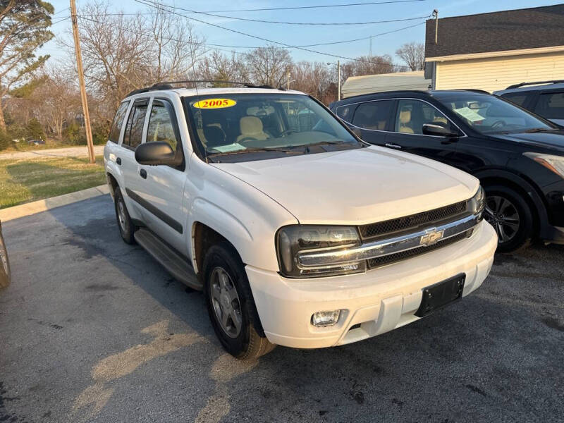 2005 Chevrolet TrailBlazer LS's photo
