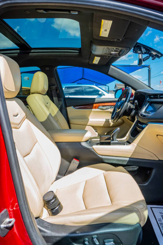 2017 Cadillac XT5 Luxury