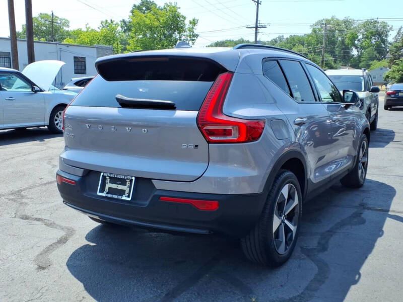 2026 Volvo XC40 B5 Plus
