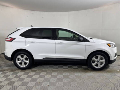 2021 Ford Edge SE