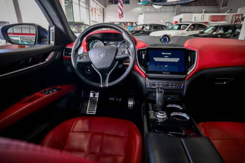 2022 Maserati Ghibli Modena Q4