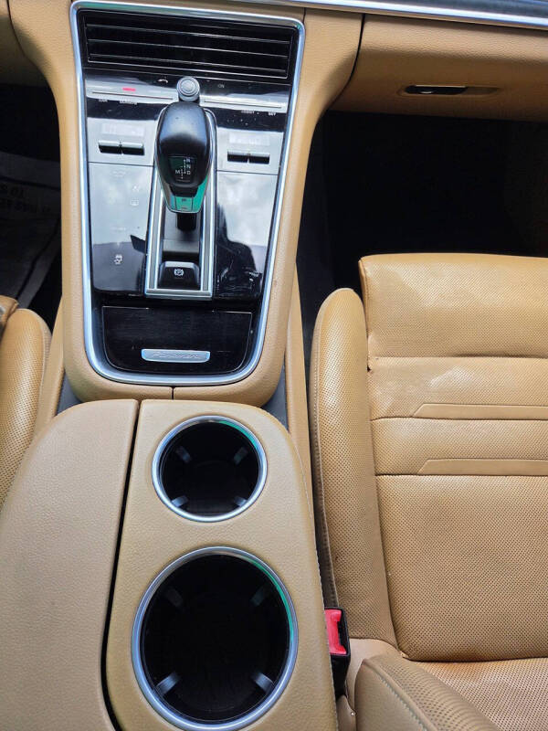 2020 Porsche Panamera