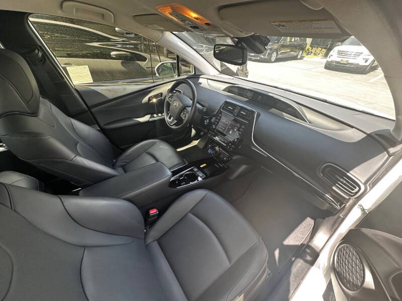 2022 Toyota Prius XLE