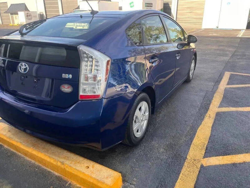 2010 Toyota Prius III
