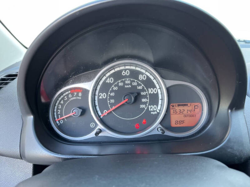 2012 Mazda MAZDA2 Touring