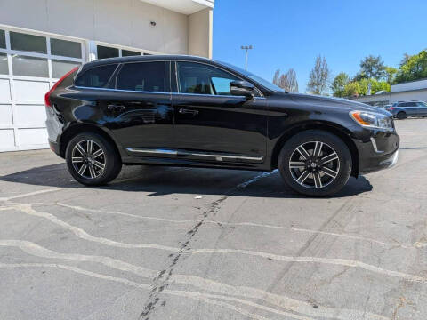2017 Volvo XC60 T5 Dynamic
