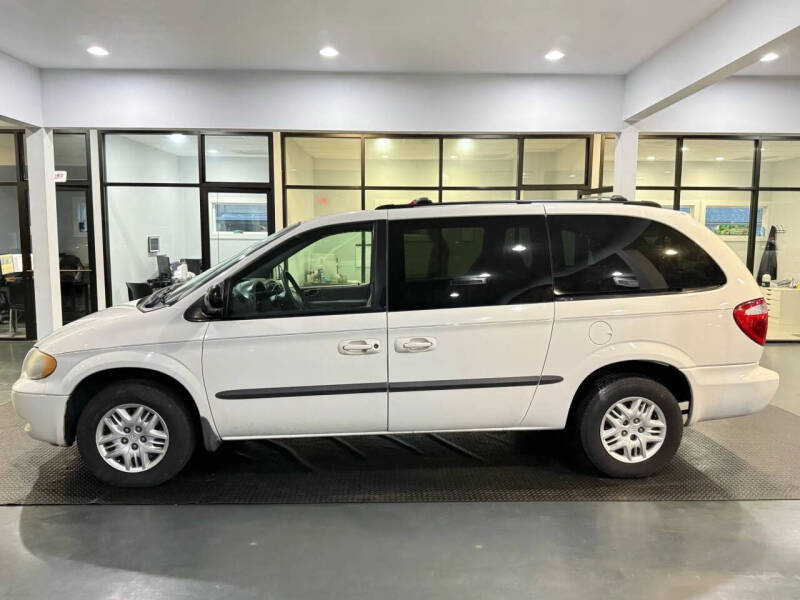 2005 Chrysler Town and Country LX