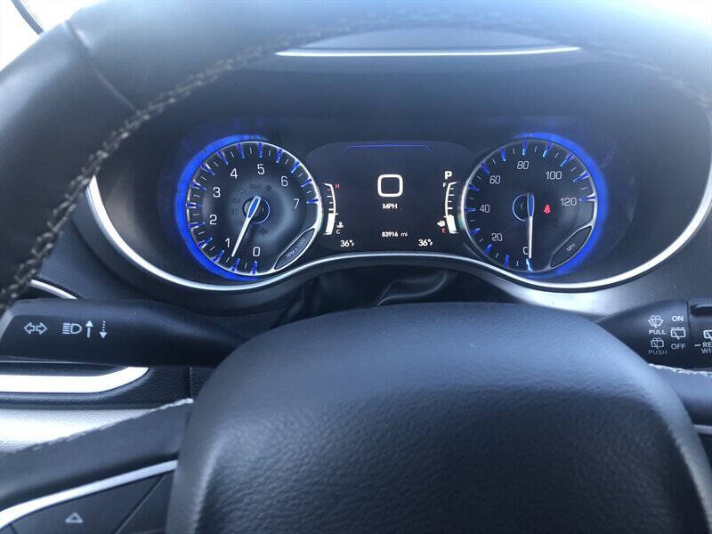 2022 Chrysler Pacifica Touring L