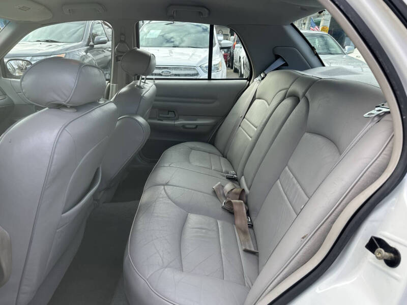 1999 Ford Crown Victoria LX