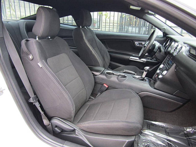 2015 Ford Mustang V6