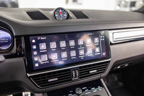 2022 Porsche Cayenne S Platinum Edition