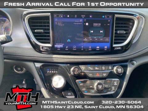 2022 Chrysler Pacifica Touring L