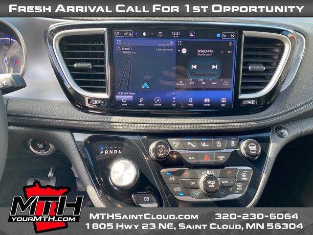 2022 Chrysler Pacifica Touring L