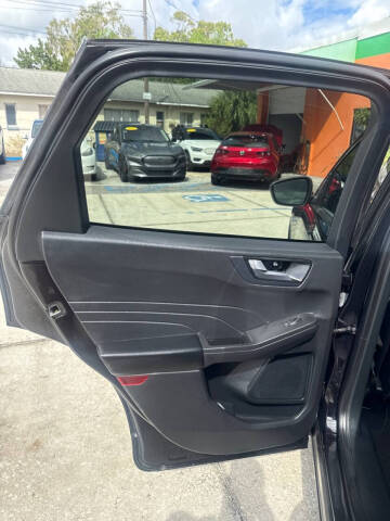 2021 Ford Escape Hybrid SE